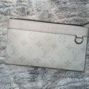 Louis Vuitton Taigarama Discovery PM Pochette